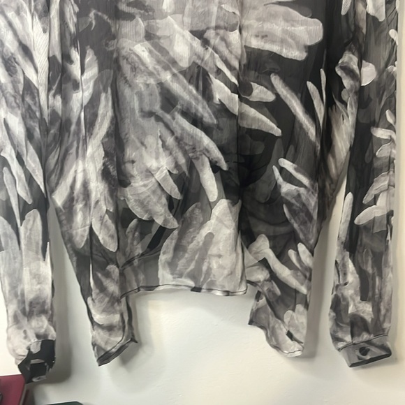 Lilith 100% Silk Gray & Black Abstract Palm Leaves Flouncy Sheer Blouse - Picture 8 of 9